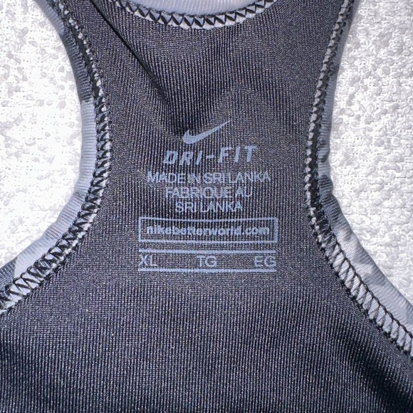 Nike sports bra - Picture 2 of 2